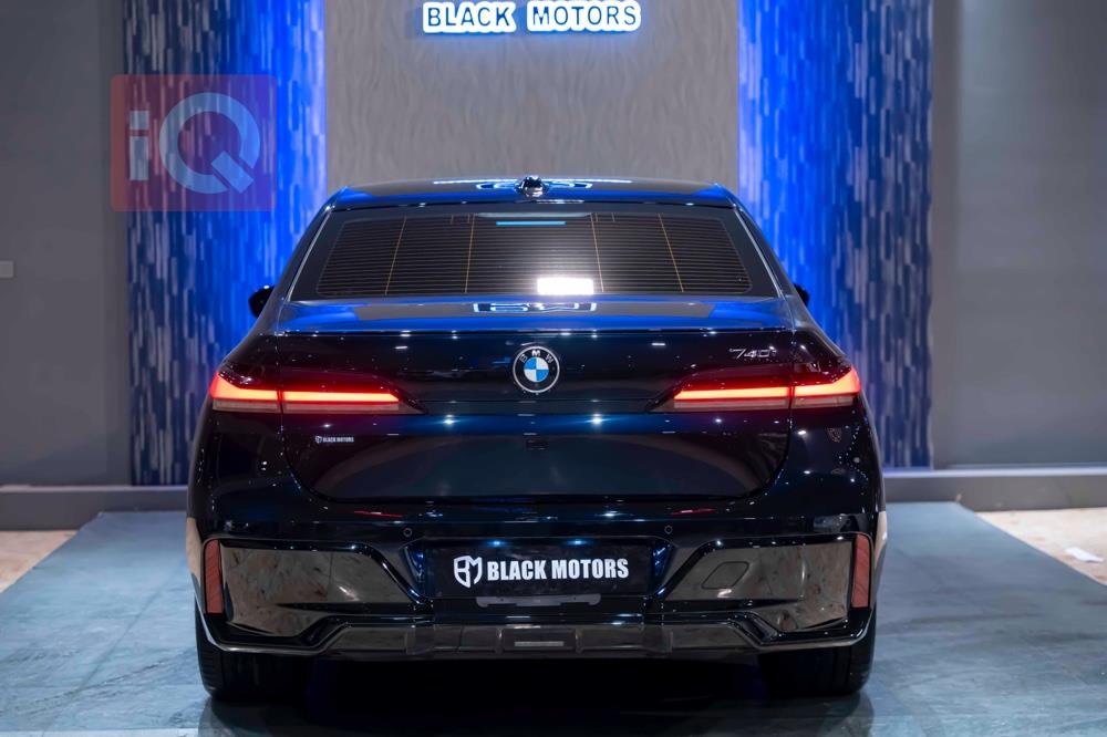 بي ام دبليو الفئة 7